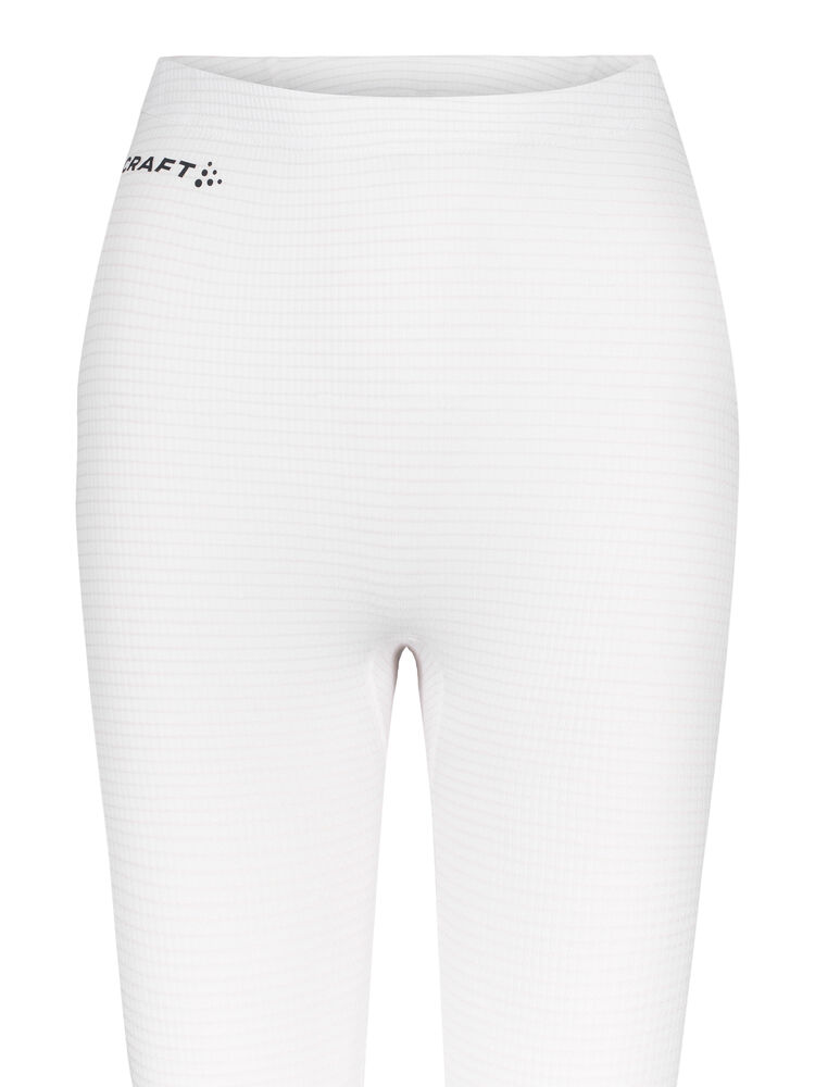 1913433-900000_White_closeup1