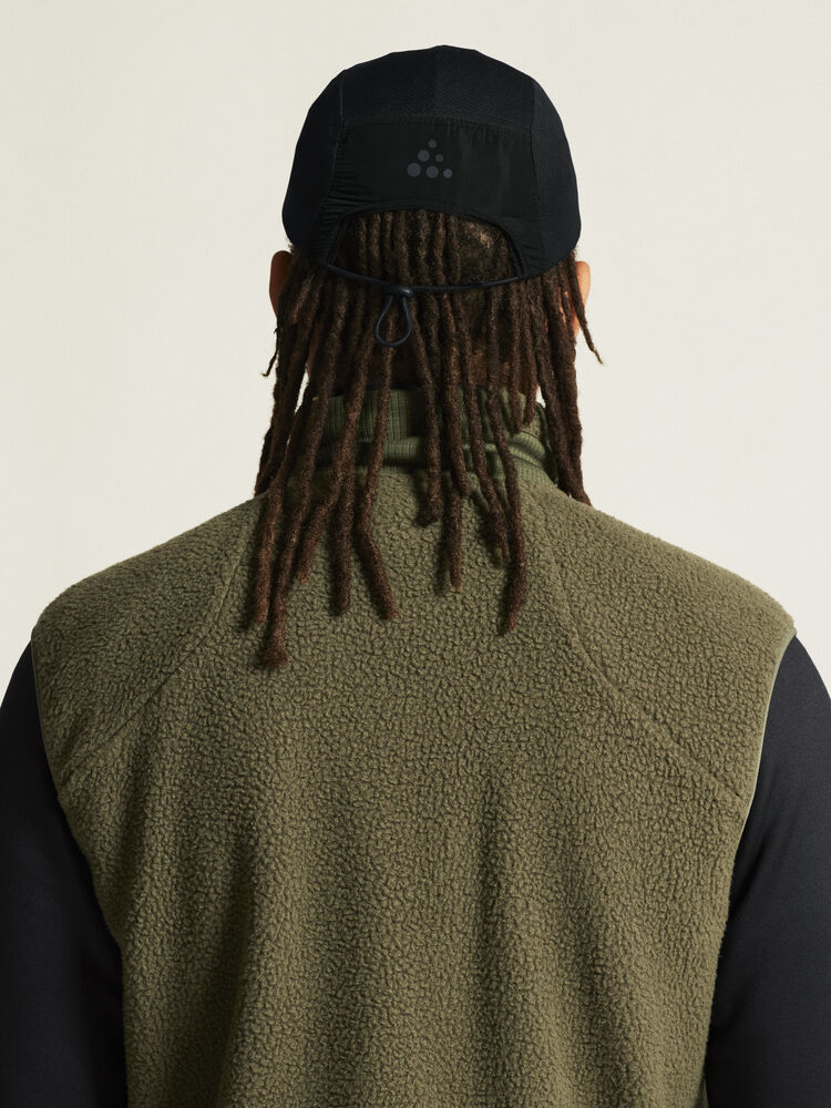 1913810-664000_ADV-Pile-Fleece-Vest-M_closeup6