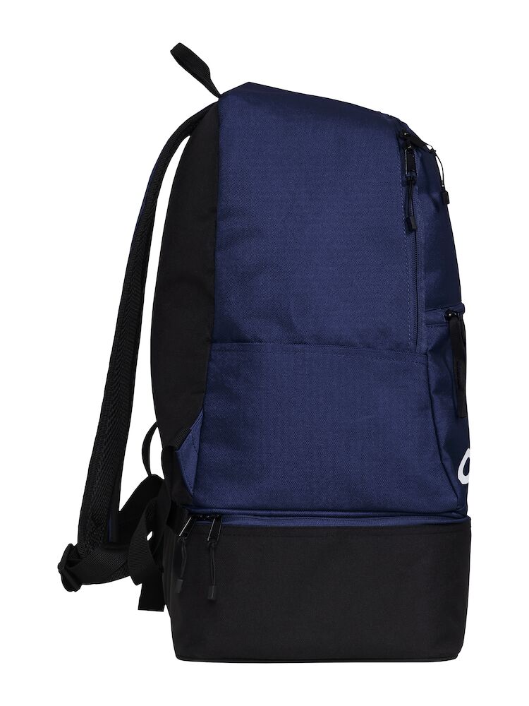1914379-390000_Squad-2.0-Shoe-Backpack-26L_Left