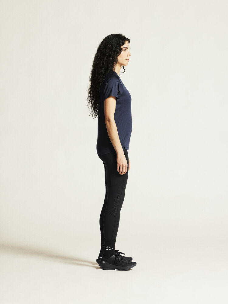 1914656-390000_Rush-2-SS-Tee-W_closeup2