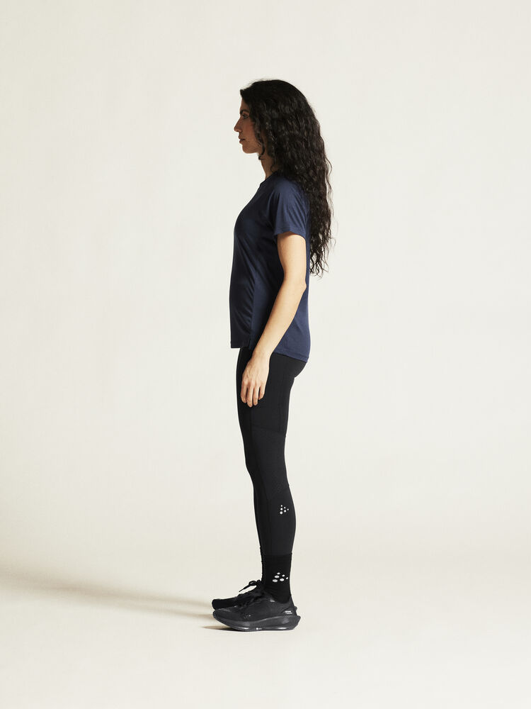 1914656-390000_Rush-2-SS-Tee-W_closeup3