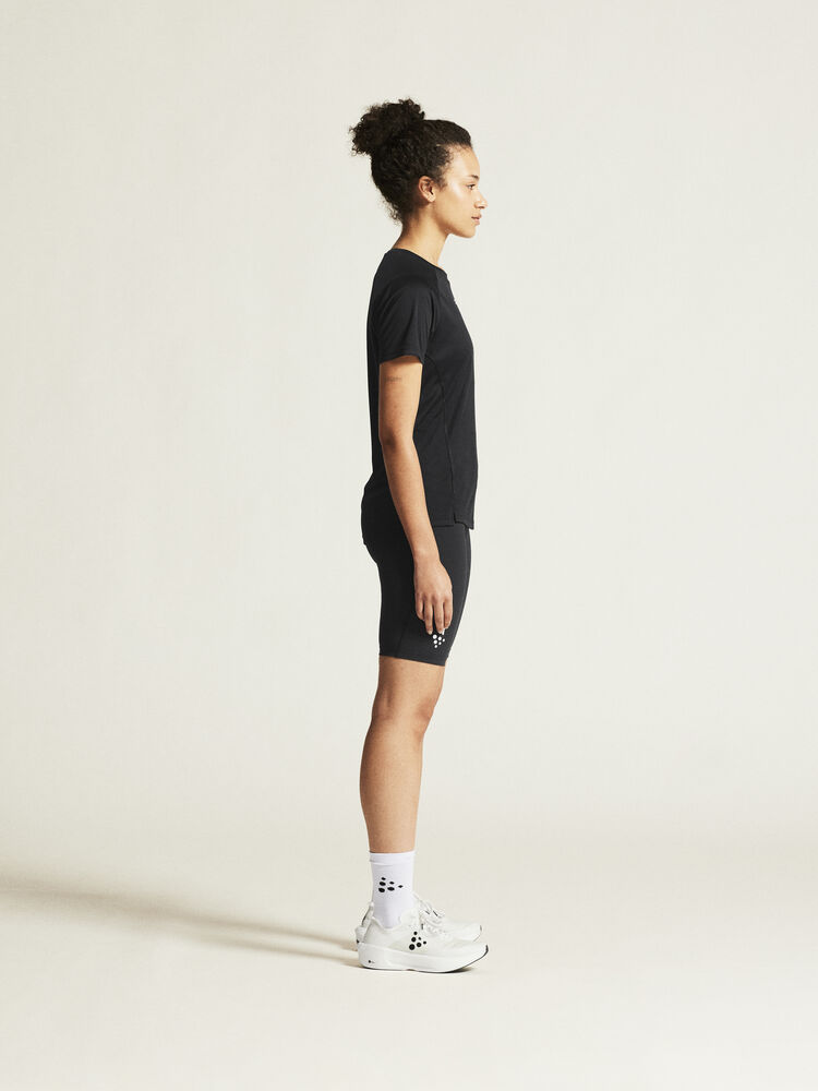 1914656-999000_Rush-2-SS-Tee-W_closeup2