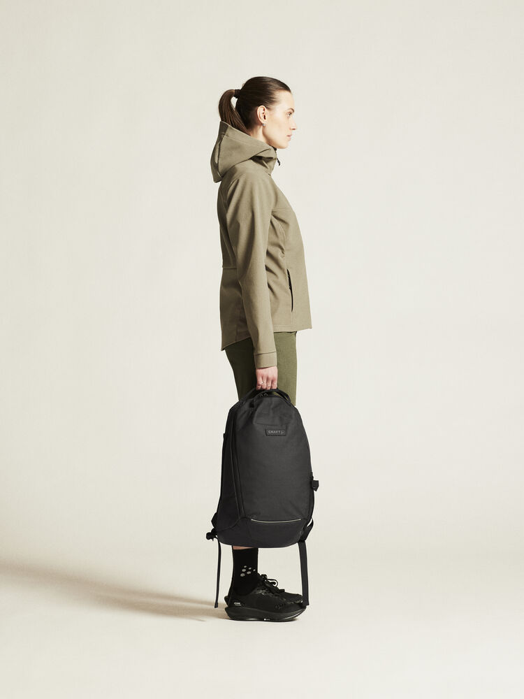 1915259-237000_ADV-Explore-Softshell-2-Jkt-W_closeup2