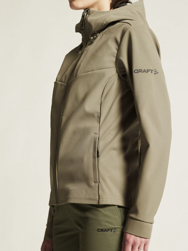 1915259-237000_ADV-Explore-Softshell-2-Jkt-W_closeup5