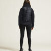 1915261-999000_CORE-Explore-Lt-Insulation-Jkt-W_closeup3