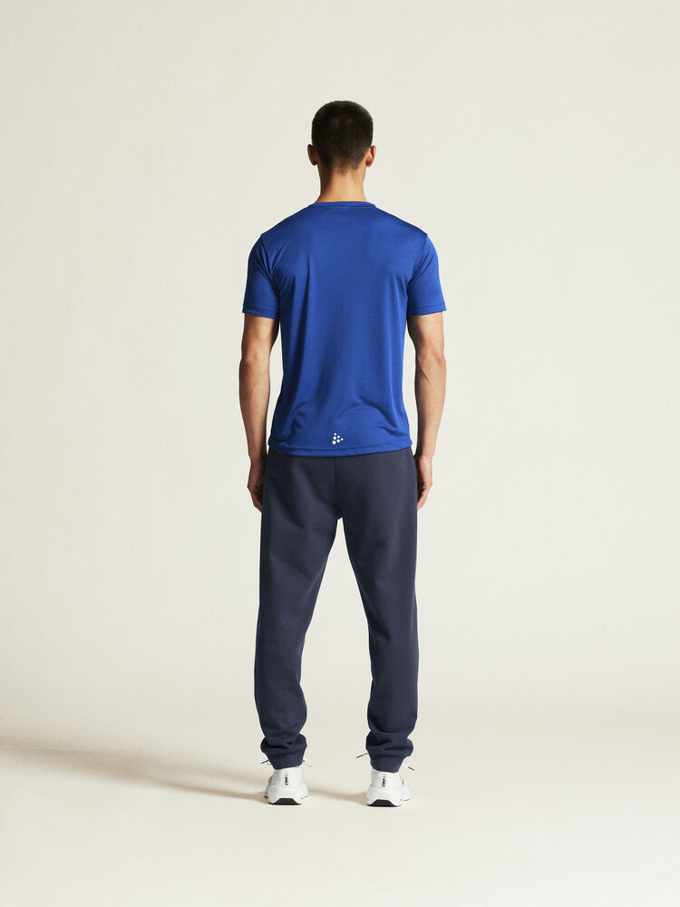1915303-346000_Squad-Go-Function-Tee-M_closeup3