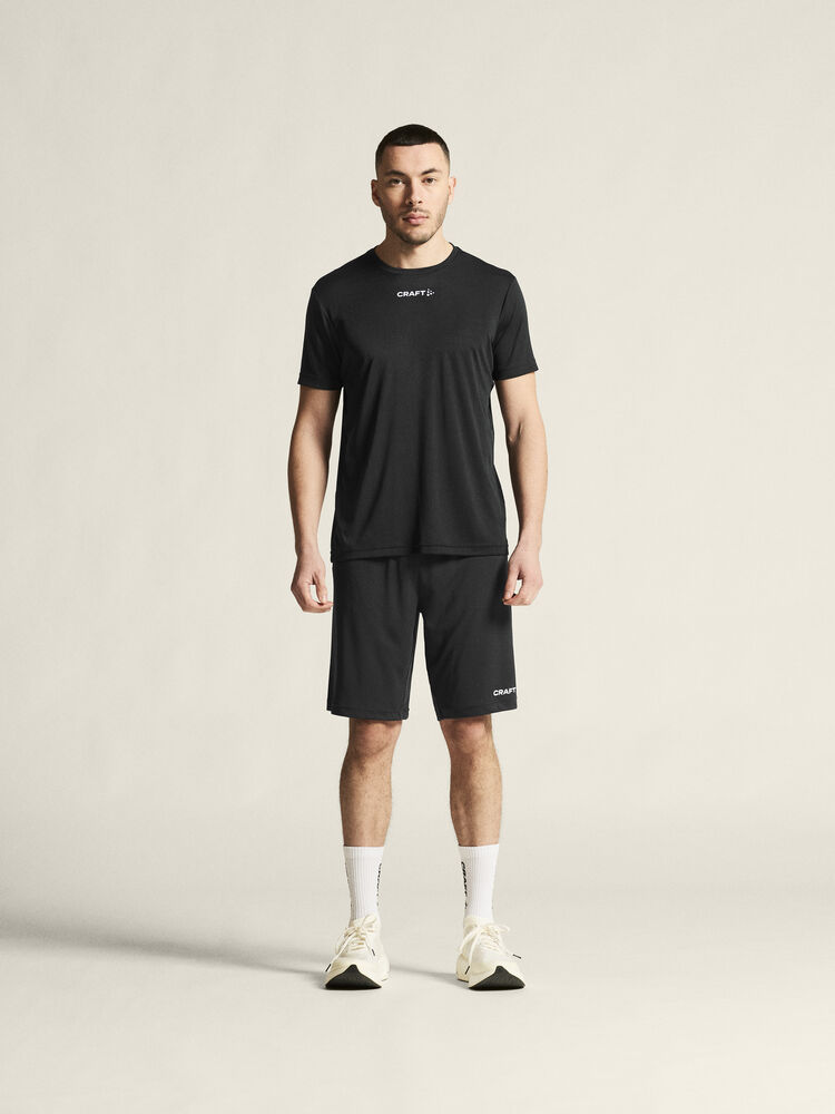 1915303-999000_Squad-Go-Function-Tee-M_closeup1