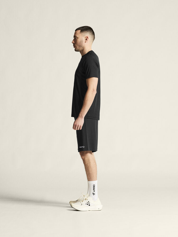 1915303-999000_Squad-Go-Function-Tee-M_closeup4