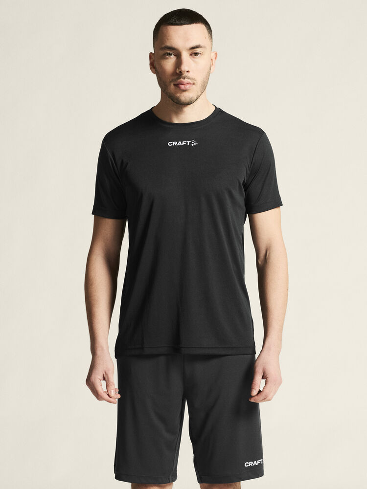 1915303-999000_Squad-Go-Function-Tee-M_closeup5