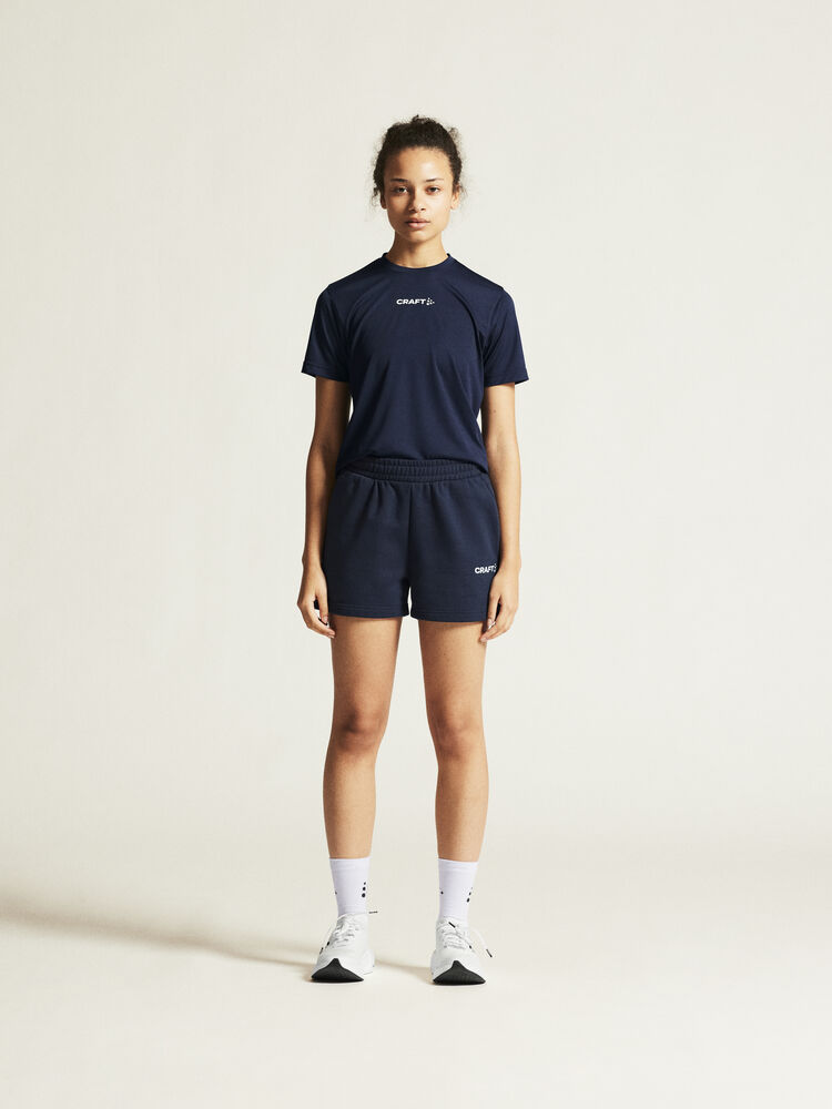 1915304-390000_Squad-Go-Function-Tee-W_closeup1
