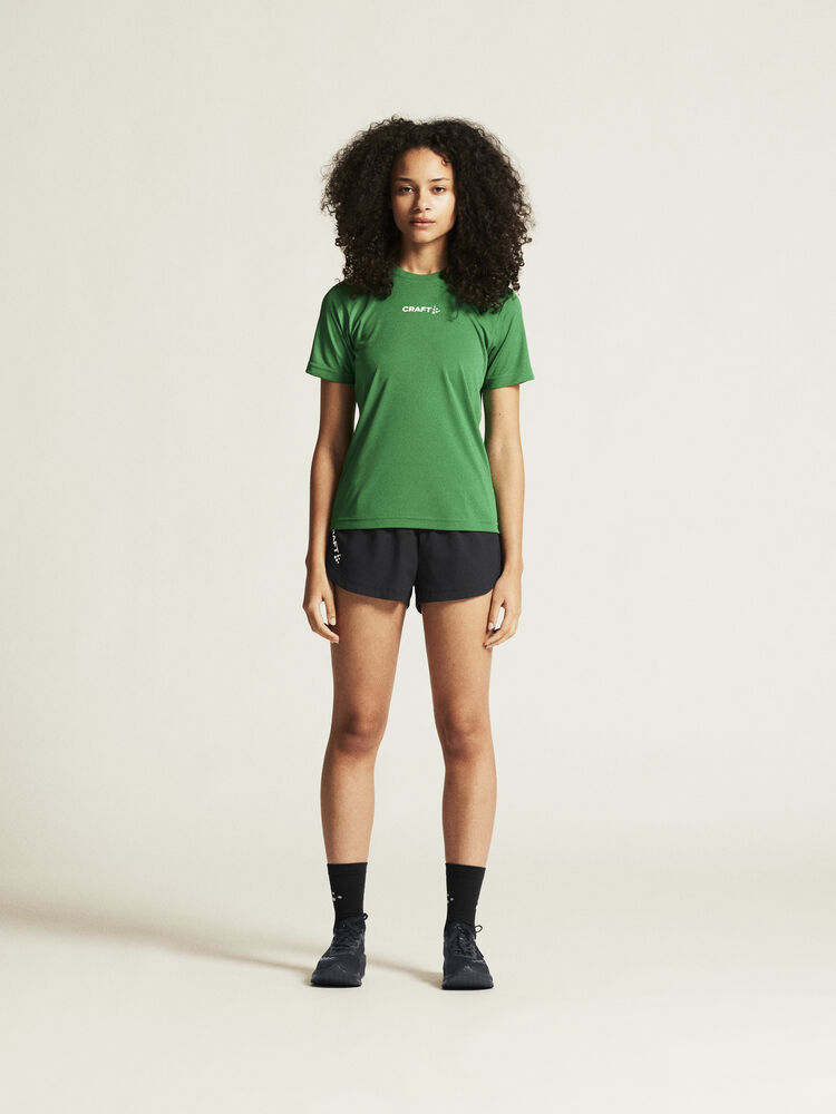 1915304-651000_Squad-Go-Function-Tee-W_closeup1