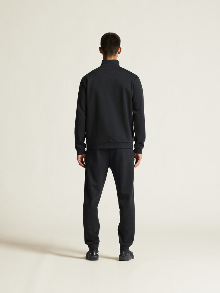 1915305-999000_Community-2-Pants-M_closeup3