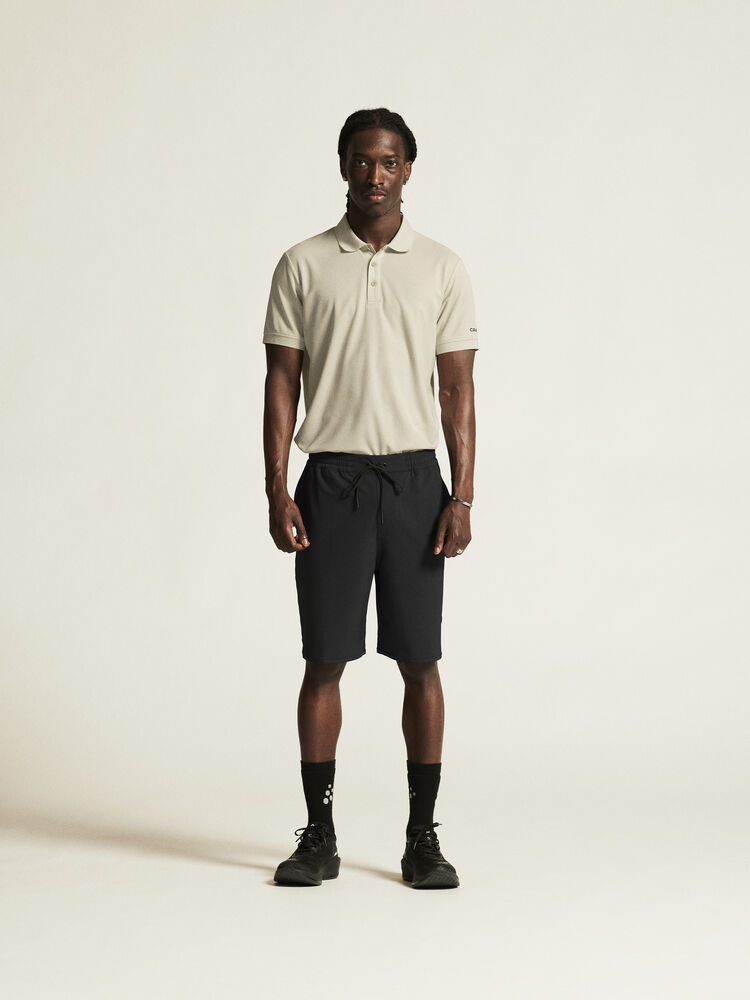 1916036-999000_Collective-Structure-Shorts-M_closeup1