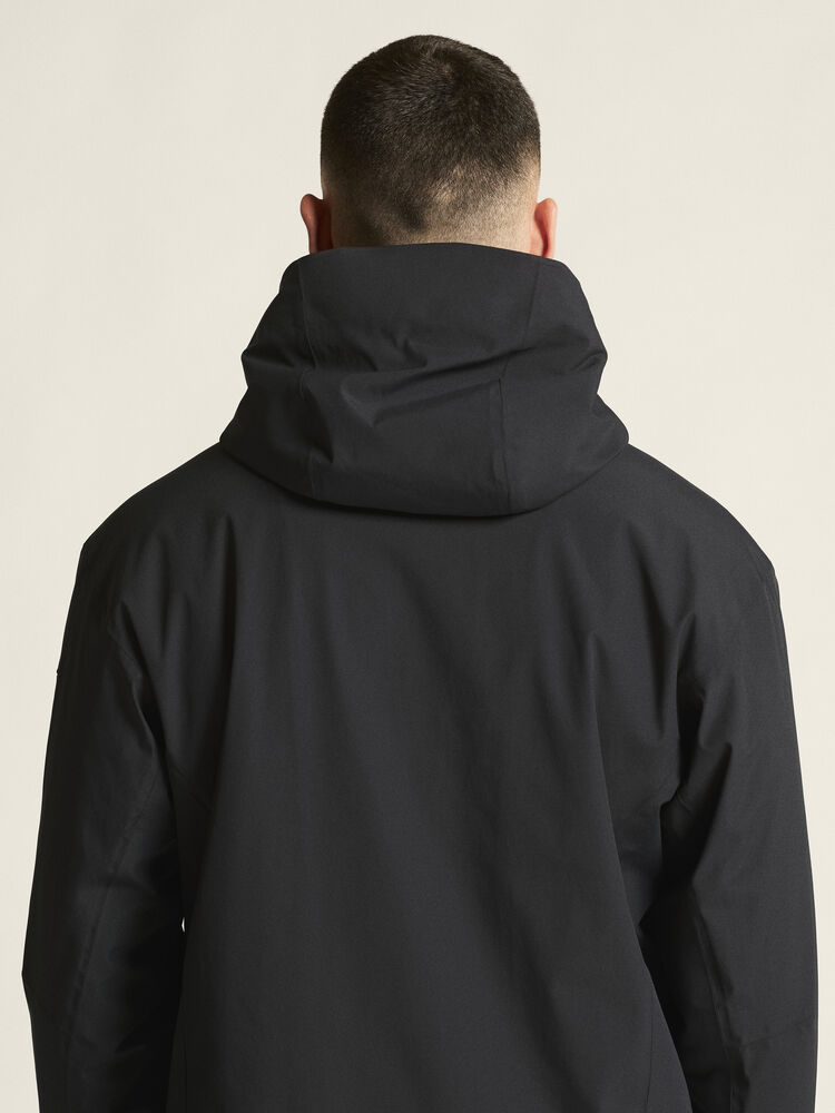 1916338-999000_Explore-Padded-Jacket-M_closeup7