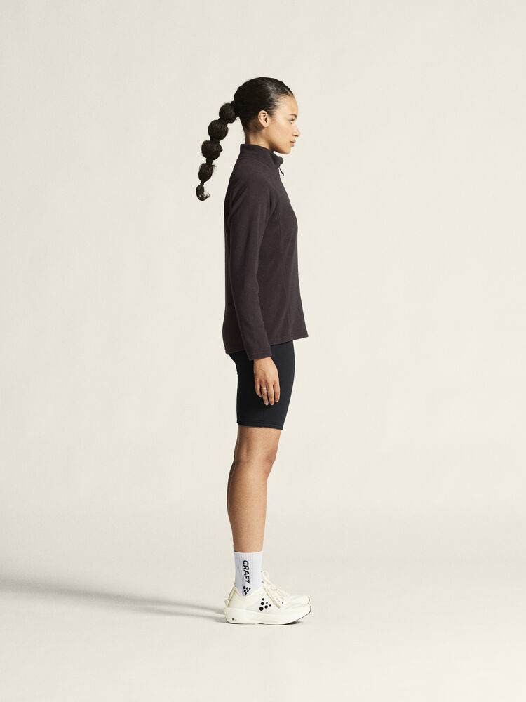 1916709-999000_Explore-Power-Fleece-Short-Tights-W_closeup2